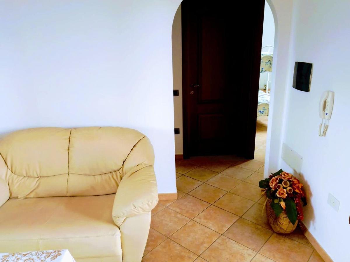 Residenza Rosa Maria Apartment โอโรเซย ภายนอก รูปภาพ