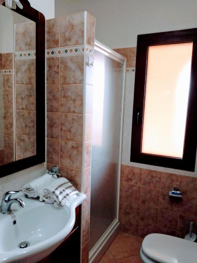 Residenza Rosa Maria Apartment โอโรเซย ภายนอก รูปภาพ
